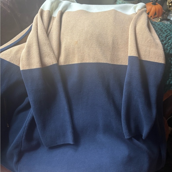 Color Block Sweater - Picture 3 of 7